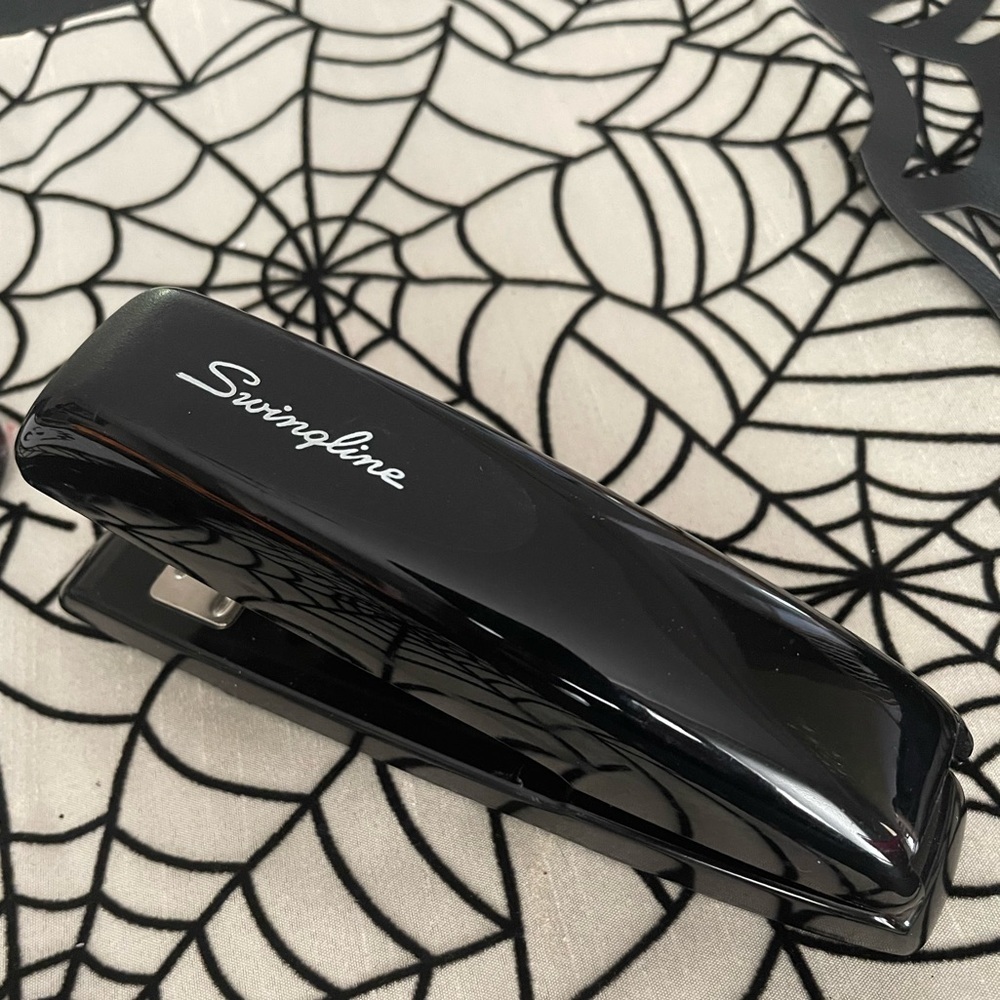 Swingline Black Stapler, model 646xx, Black